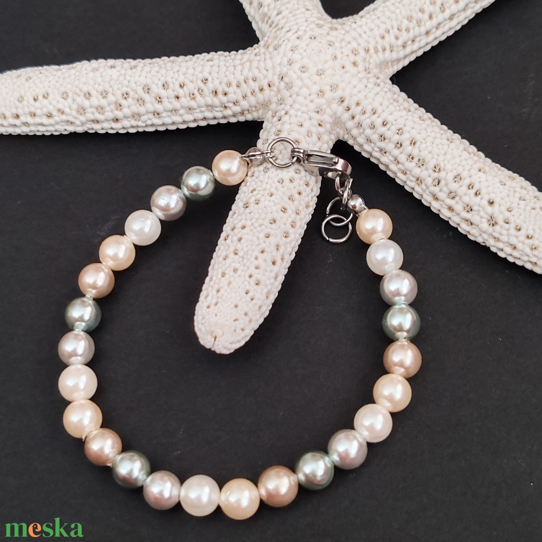 Shell pearl karkötő - ékszer - karkötő - gyöngyös karkötő - Meska.hu