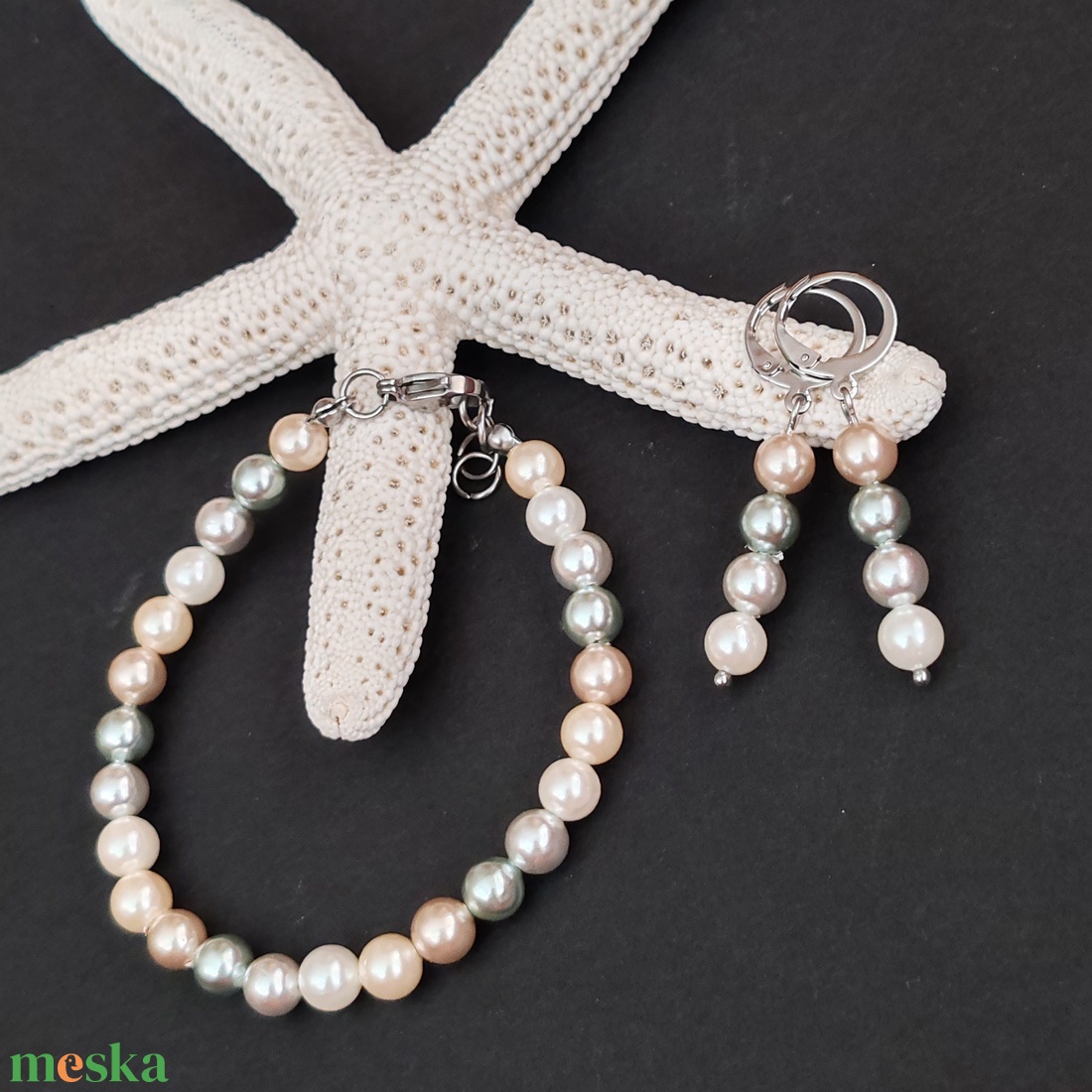 Shell pearl karkötő - ékszer - karkötő - gyöngyös karkötő - Meska.hu