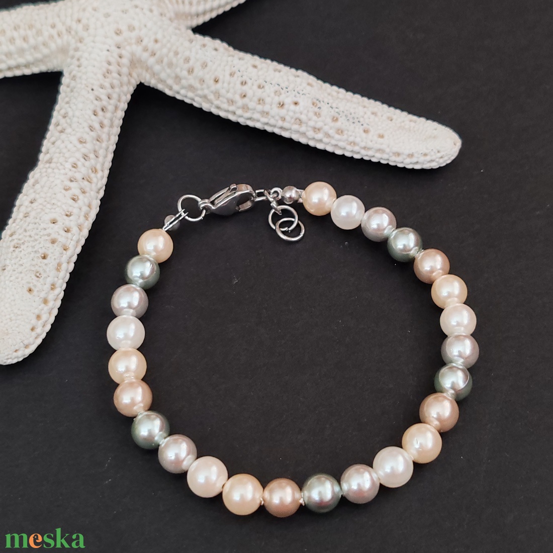 Shell pearl karkötő - ékszer - karkötő - gyöngyös karkötő - Meska.hu