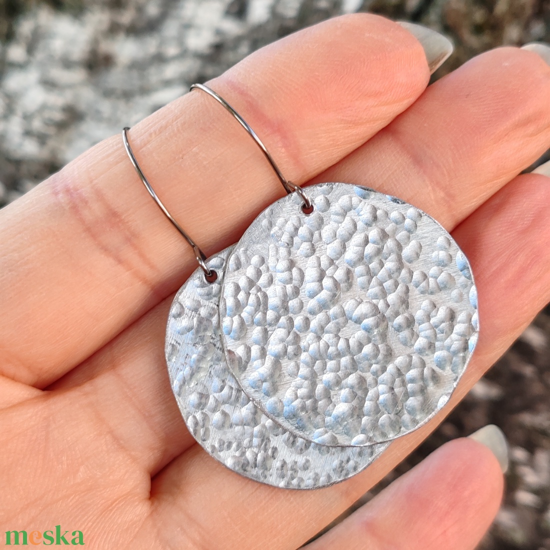 Nagy alumínium korong fülbevaló - ékszer - fülbevaló - lógó fülbevaló - Meska.hu