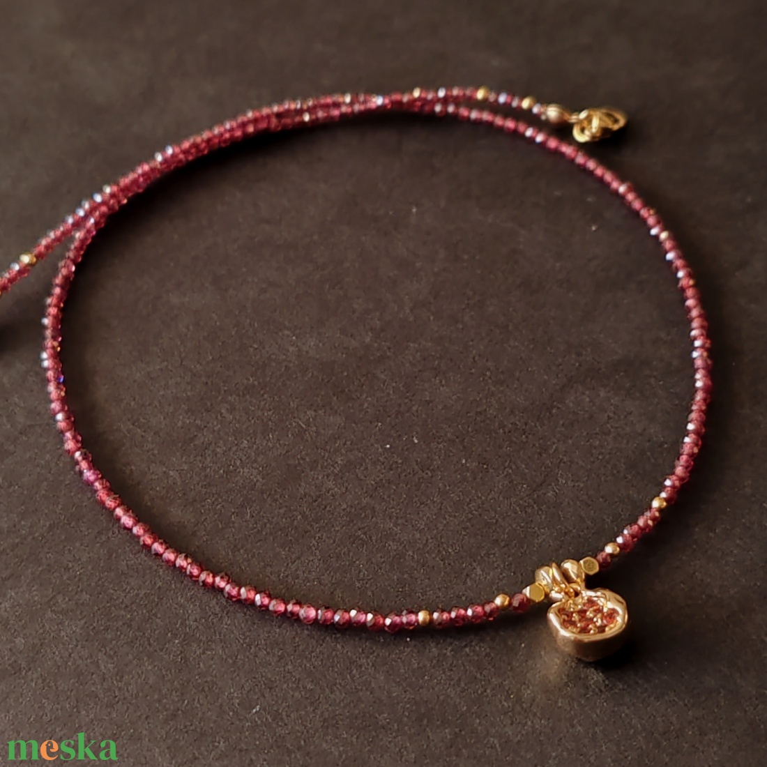 Minidesign... gránátalma - nemesacél nyaklánc   - ékszer - nyaklánc - gyöngyös nyaklánc - Meska.hu
