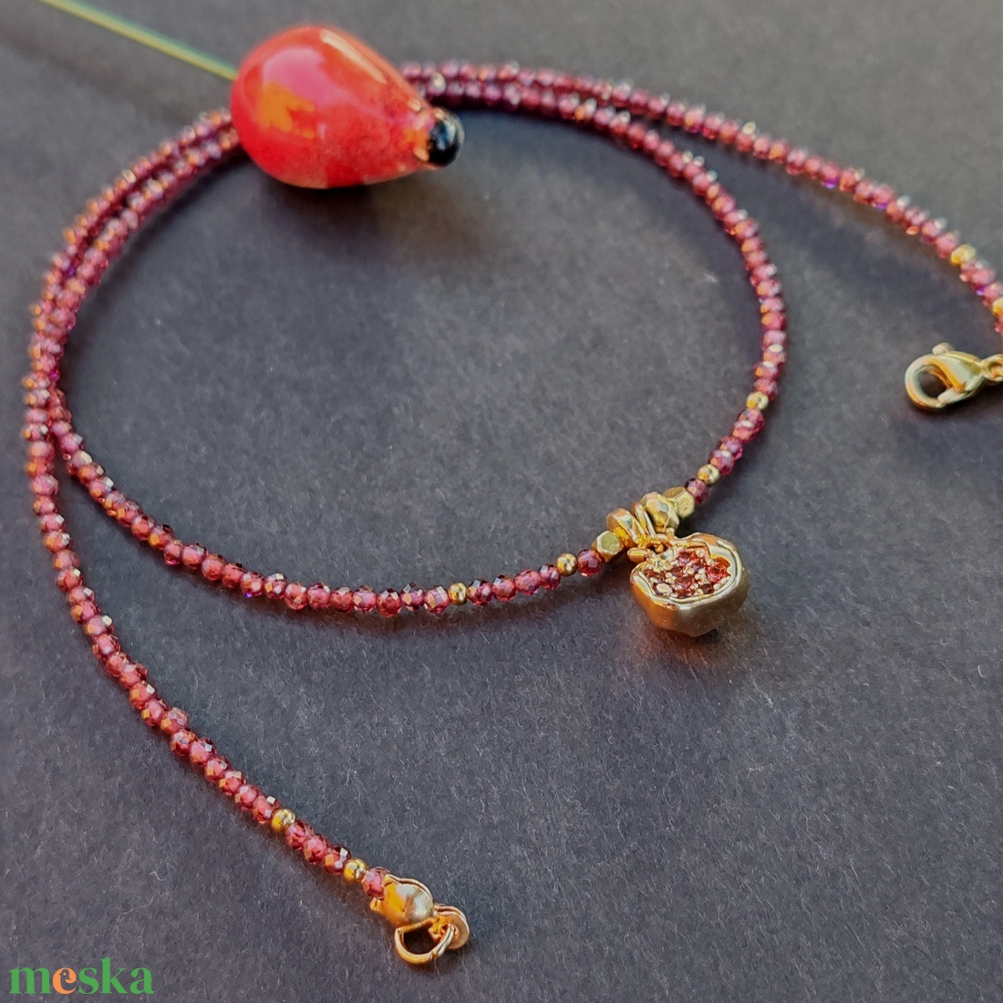Minidesign... gránátalma - nemesacél nyaklánc   - ékszer - nyaklánc - gyöngyös nyaklánc - Meska.hu