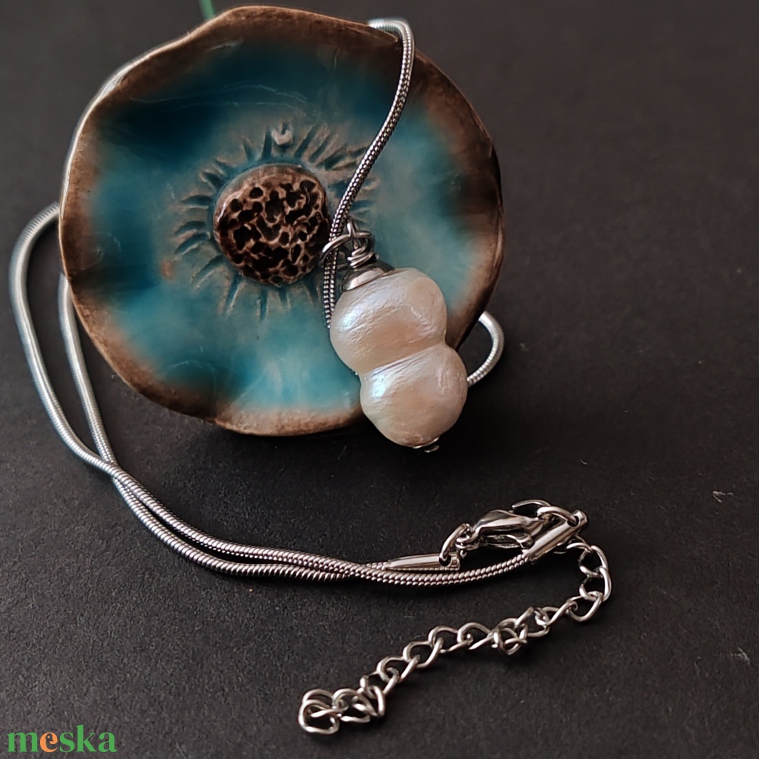 Barokk gyöngy medálos acél nyaklánc - ékszer - nyaklánc - medálos nyaklánc - Meska.hu