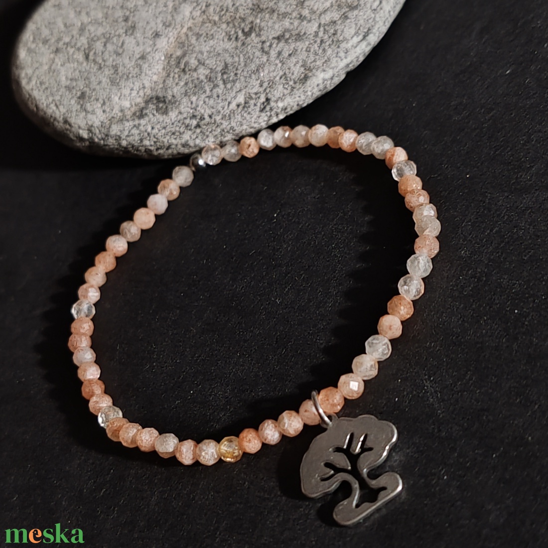 Barack holdkő karkötő - ékszer - karkötő - gyöngyös karkötő - Meska.hu