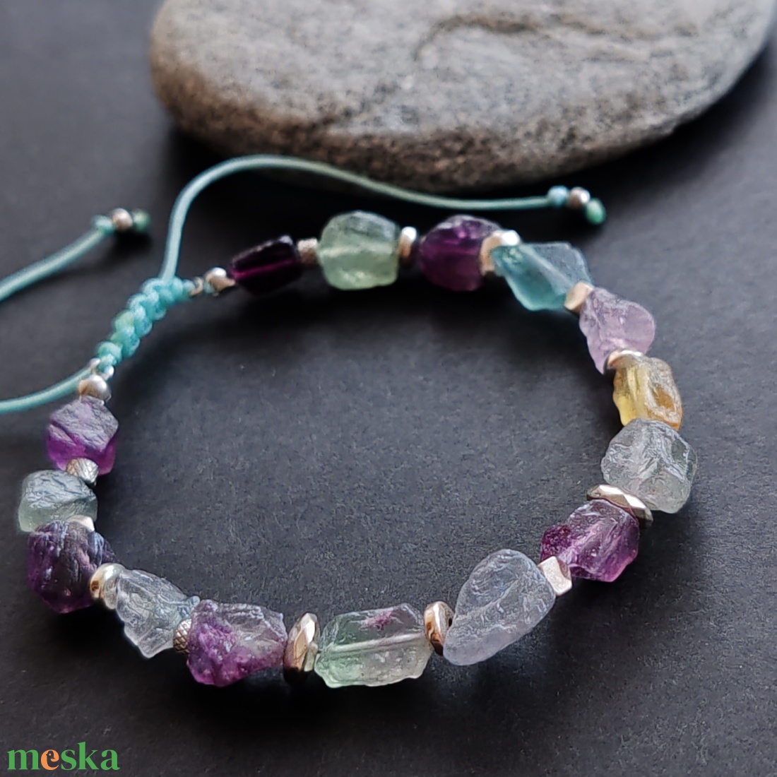 Nyers fluorit karkötő  - ékszer - karkötő - gyöngyös karkötő - Meska.hu