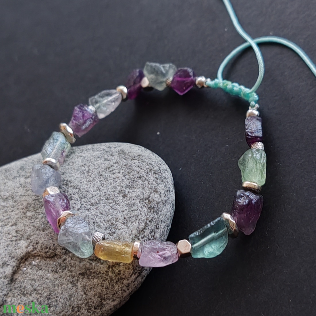 Nyers fluorit karkötő  - ékszer - karkötő - gyöngyös karkötő - Meska.hu