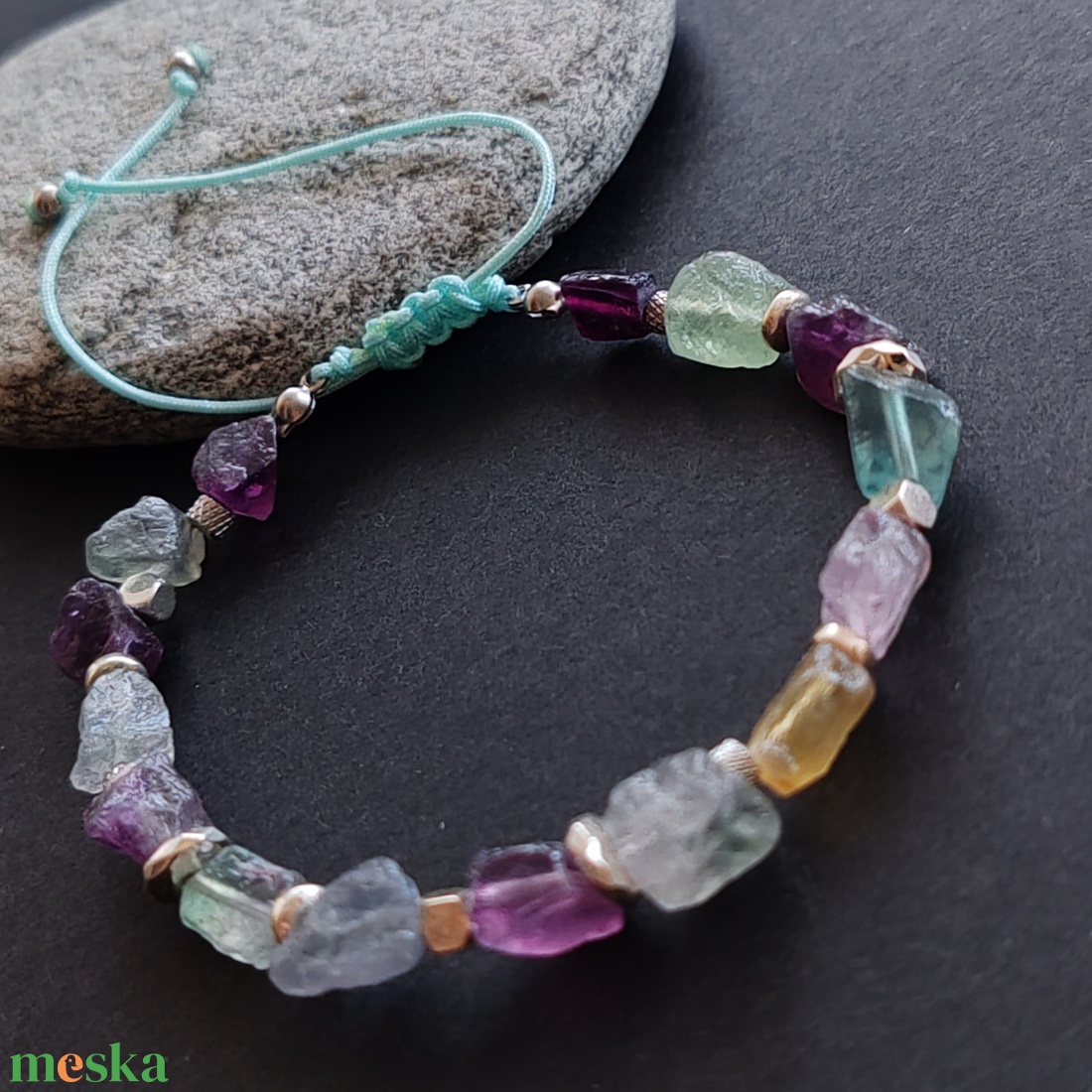 Nyers fluorit karkötő  - ékszer - karkötő - gyöngyös karkötő - Meska.hu