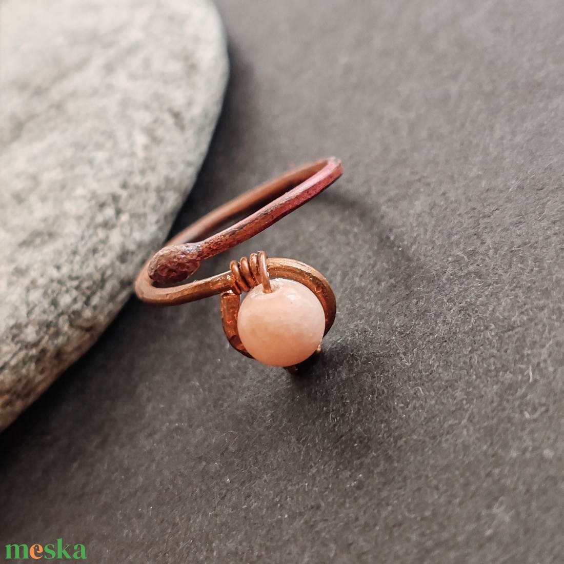 Pink opál vörösréz gyűrű  - ékszer - gyűrű - fonódó gyűrű - Meska.hu