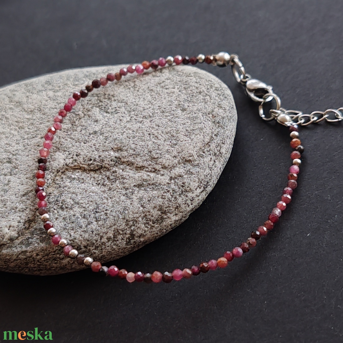 Minidesign... rubin karkötő - ékszer - karkötő - gyöngyös karkötő - Meska.hu