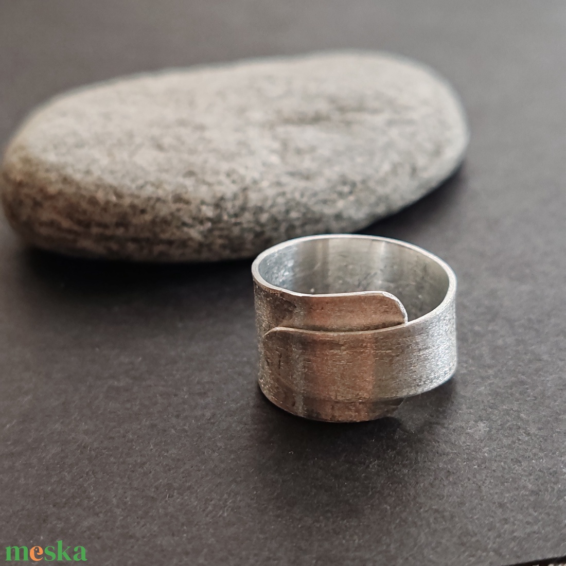 Széles alumínium gyűrű  - ékszer - gyűrű - fonódó gyűrű - Meska.hu