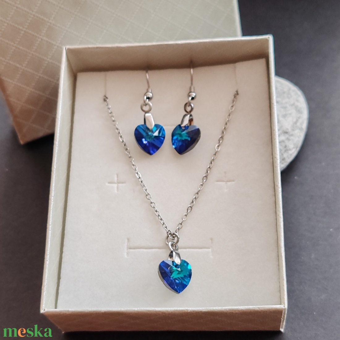 Mini kristályszív... acél fülbevaló + nyaklánc szett - ékszer - ékszerszett - Meska.hu