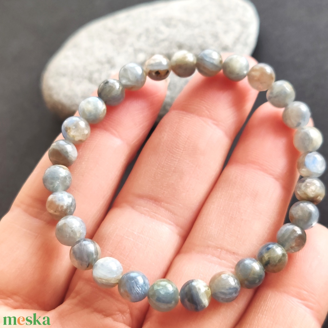 Kianit gumis karkötő - ékszer - karkötő - gyöngyös karkötő - Meska.hu