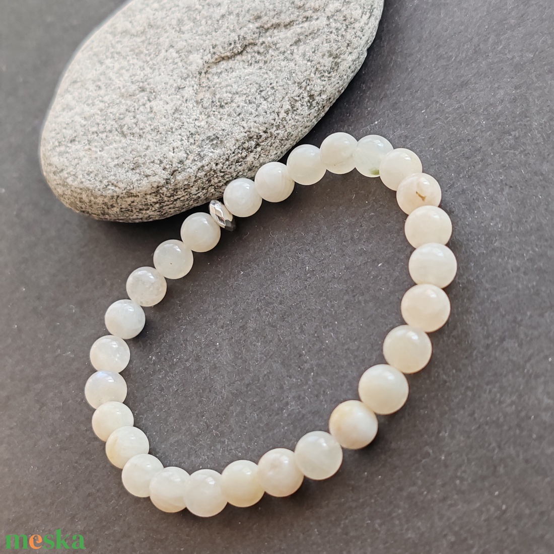 Holdkő gumis karkötő - ékszer - karkötő - gyöngyös karkötő - Meska.hu