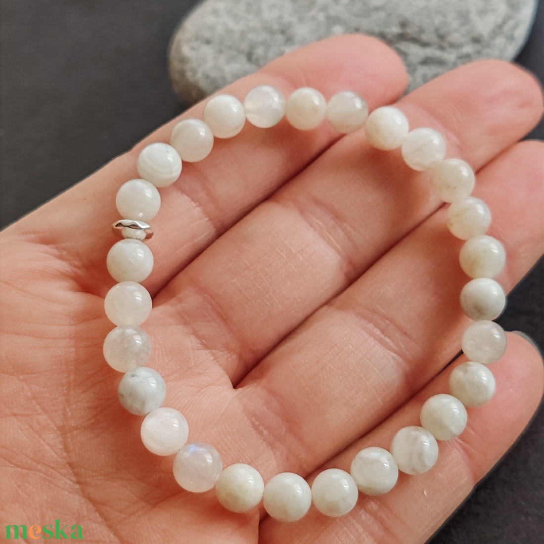 Holdkő gumis karkötő - ékszer - karkötő - gyöngyös karkötő - Meska.hu