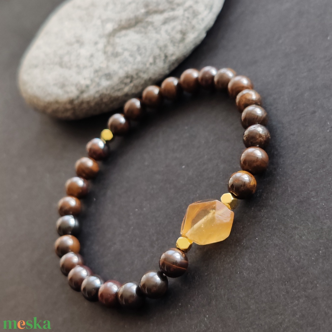 Boulder opál - mézkalcit arany karkötő - ékszer - karkötő - gyöngyös karkötő - Meska.hu