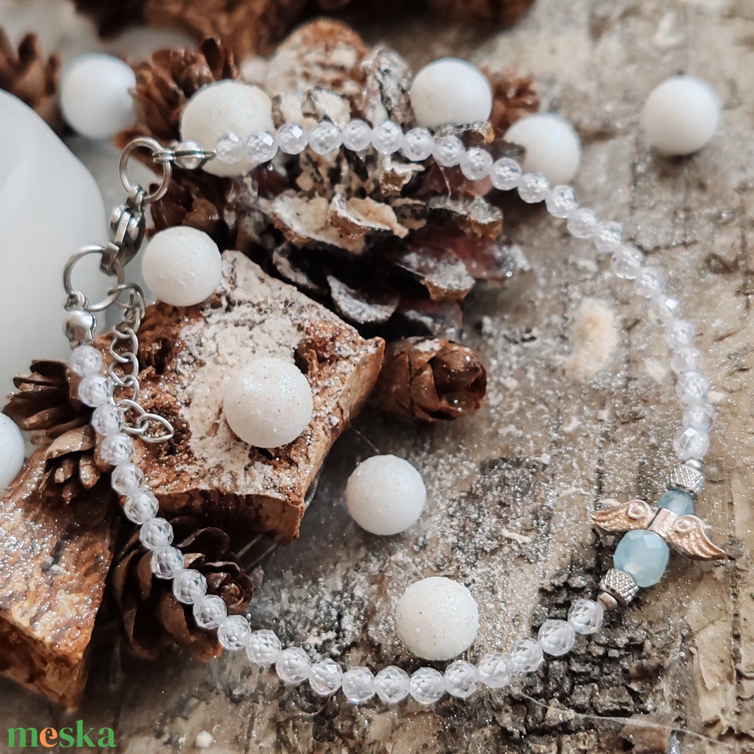 Minidesign... akvamarin angyalka karkötő  - ékszer - karkötő - gyöngyös karkötő - Meska.hu