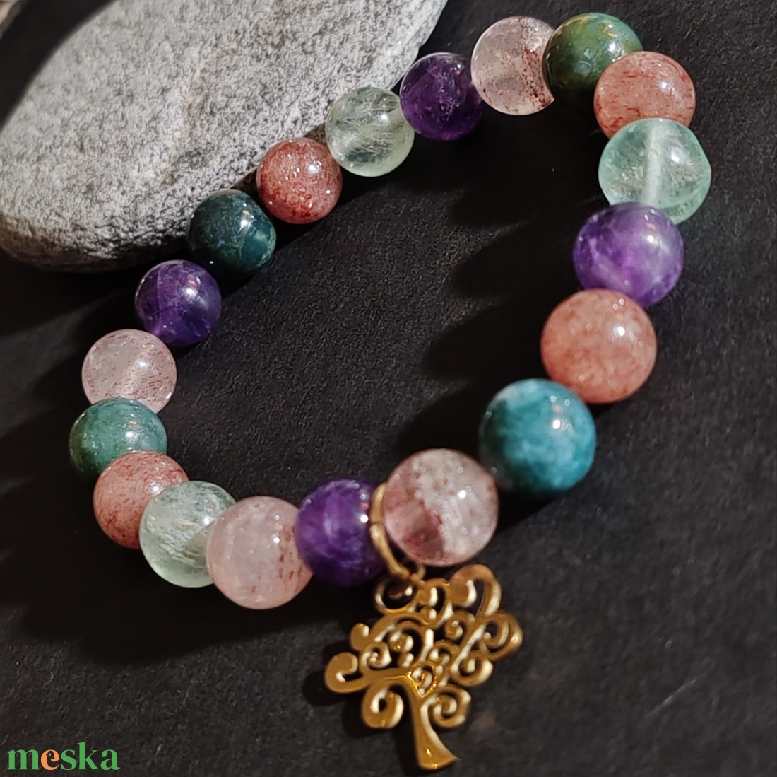 Fluorit - eperkvarc - ametiszt - moha achát - hematitos kvarc karkötő - ékszer - karkötő - gyöngyös karkötő - Meska.hu