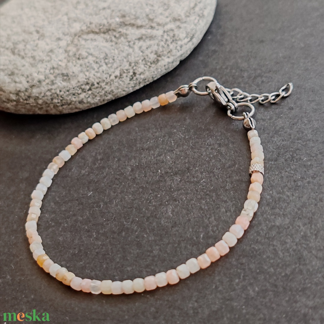 Minidesign... Pink opál kocka karkötő - ékszer - karkötő - gyöngyös karkötő - Meska.hu