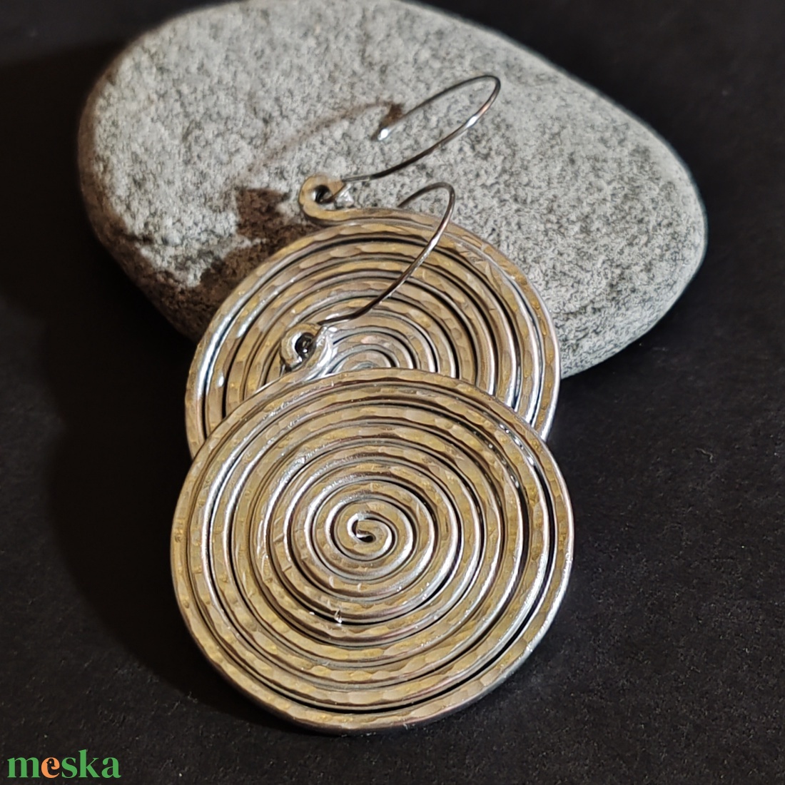 Óriás csiga... alumínium fülbevaló  - ékszer - fülbevaló - lógó fülbevaló - Meska.hu