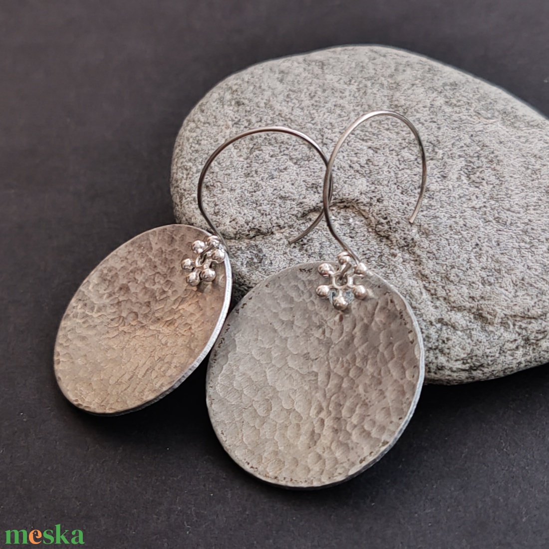 Alumínium korong fülbevaló  - ékszer - fülbevaló - lógó fülbevaló - Meska.hu