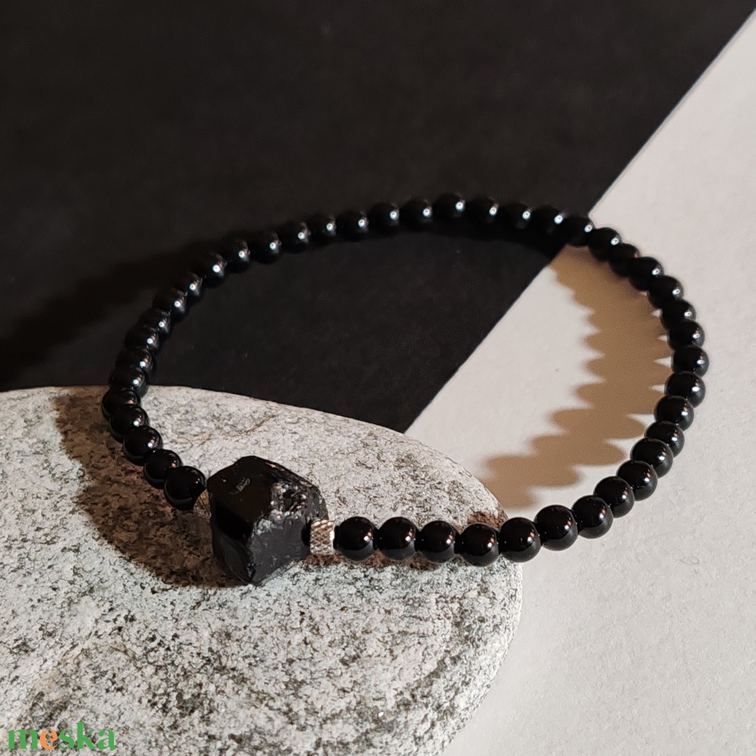Ónix - fekete turmalin / sörl karkötő - ékszer - karkötő - gyöngyös karkötő - Meska.hu