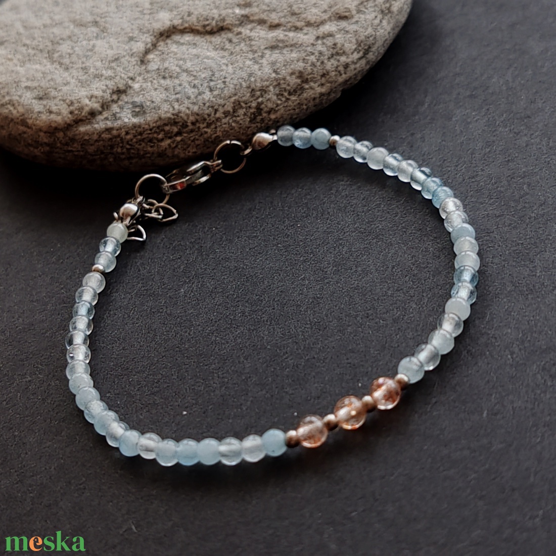 Minidesign... akvamarin - napkő karkötő - ékszer - karkötő - gyöngyös karkötő - Meska.hu