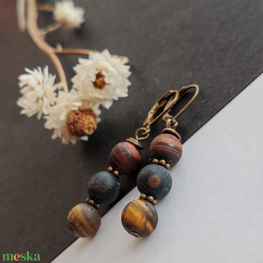 Matt tigrisszem fülbevaló - ékszer - fülbevaló - lógó fülbevaló - Meska.hu