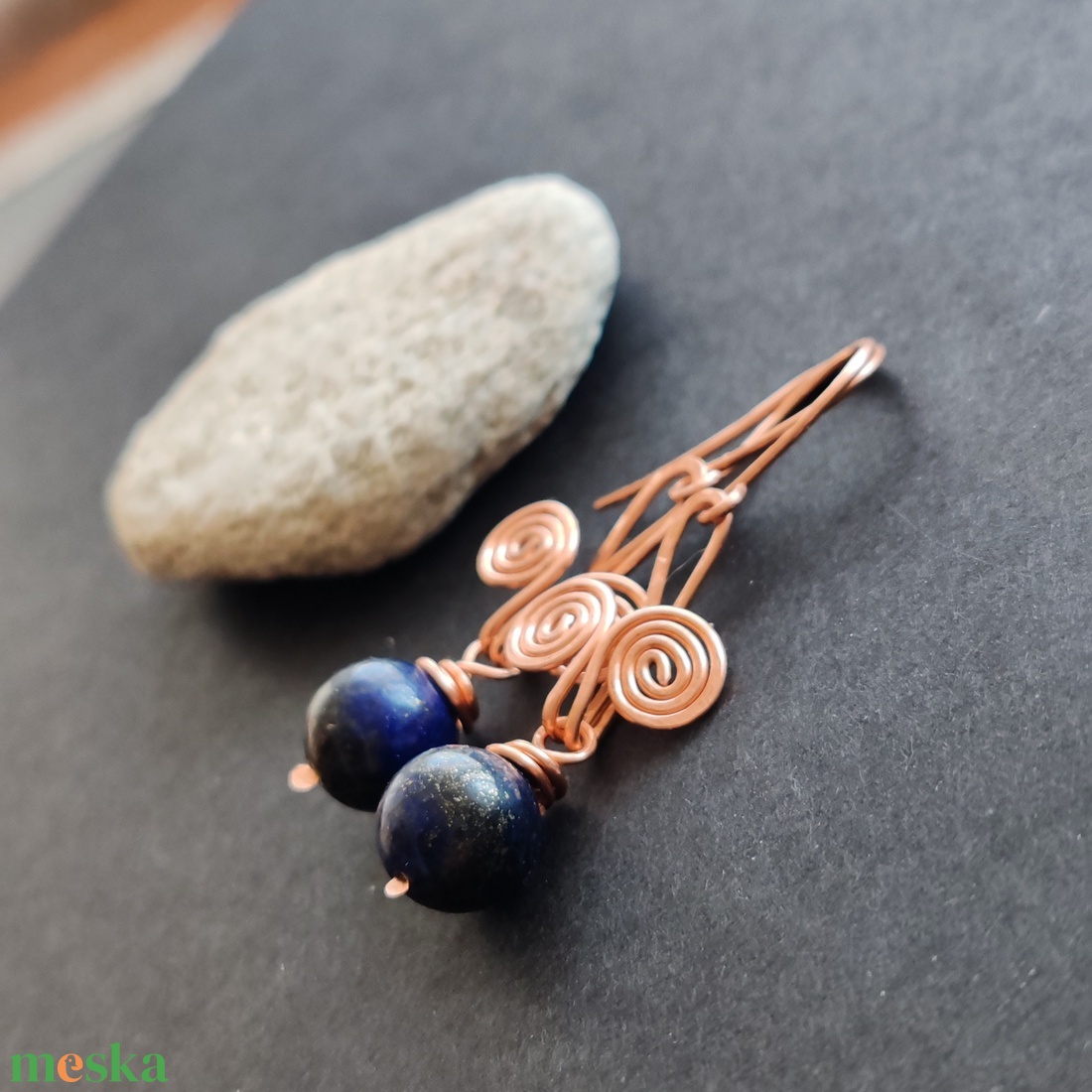 Csigás lápisz réz fülbevaló  - ékszer - fülbevaló - lógó fülbevaló - Meska.hu