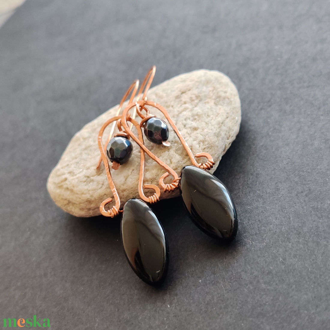 Ónix - aurás achát réz fülbevaló  - ékszer - fülbevaló - lógó fülbevaló - Meska.hu