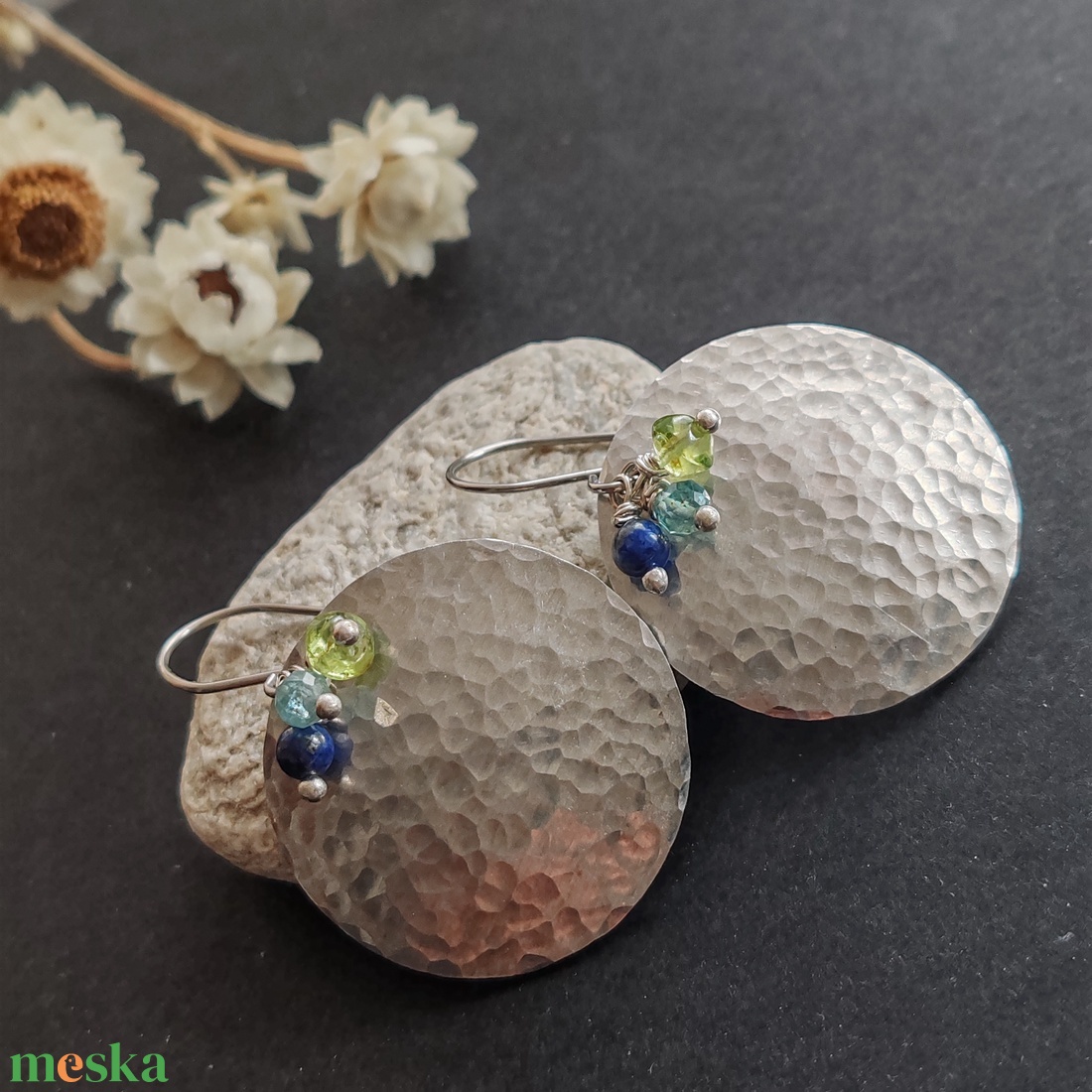 Alumínium korong - ásvány fülbevaló  - ékszer - fülbevaló - lógó fülbevaló - Meska.hu