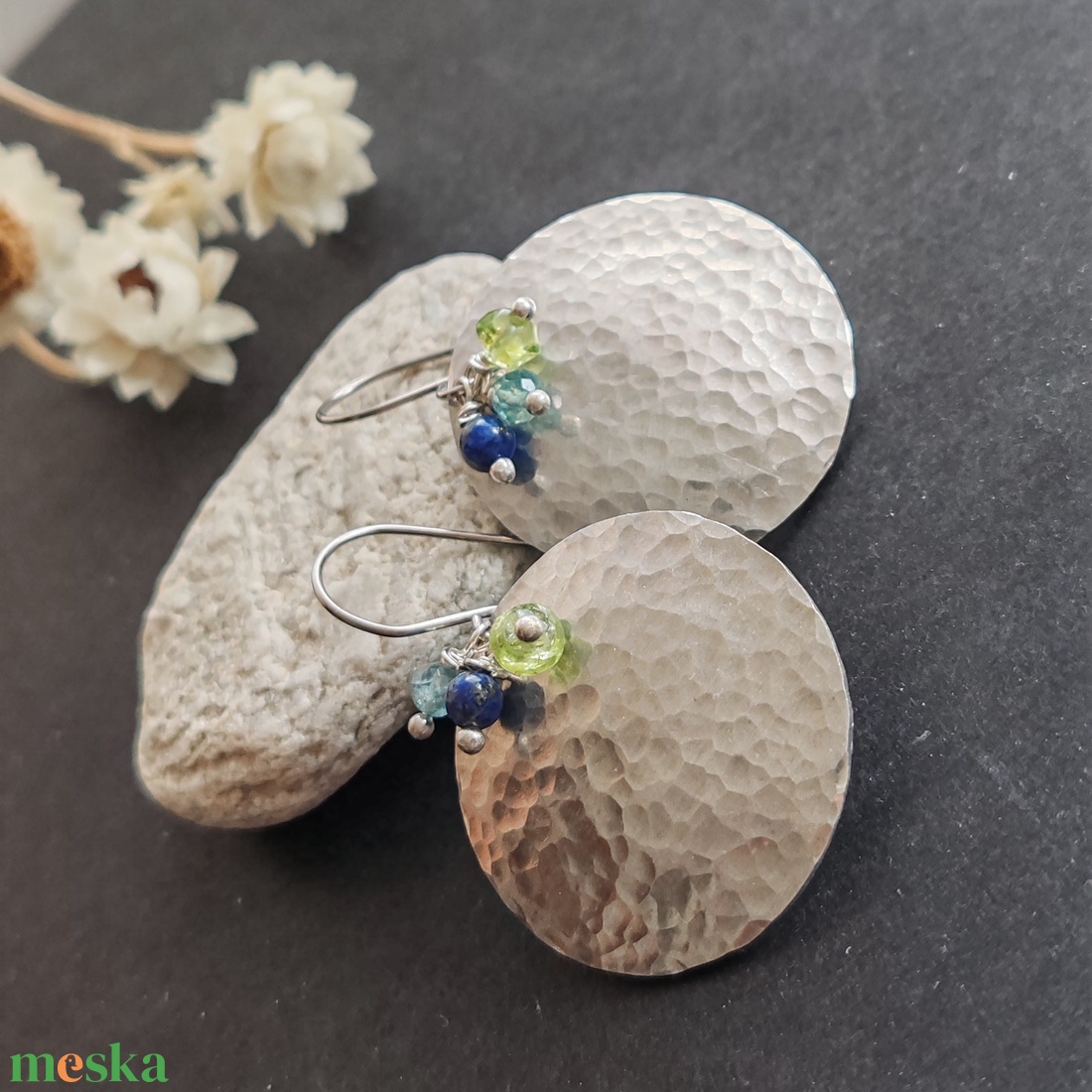 Alumínium korong - ásvány fülbevaló  - ékszer - fülbevaló - lógó fülbevaló - Meska.hu