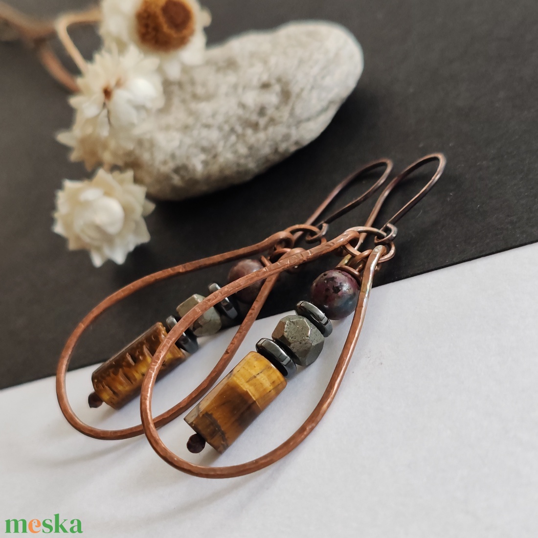 Tigrisszem - pirit - bronzit réz fülbevaló  - ékszer - fülbevaló - lógó csepp fülbevaló - Meska.hu