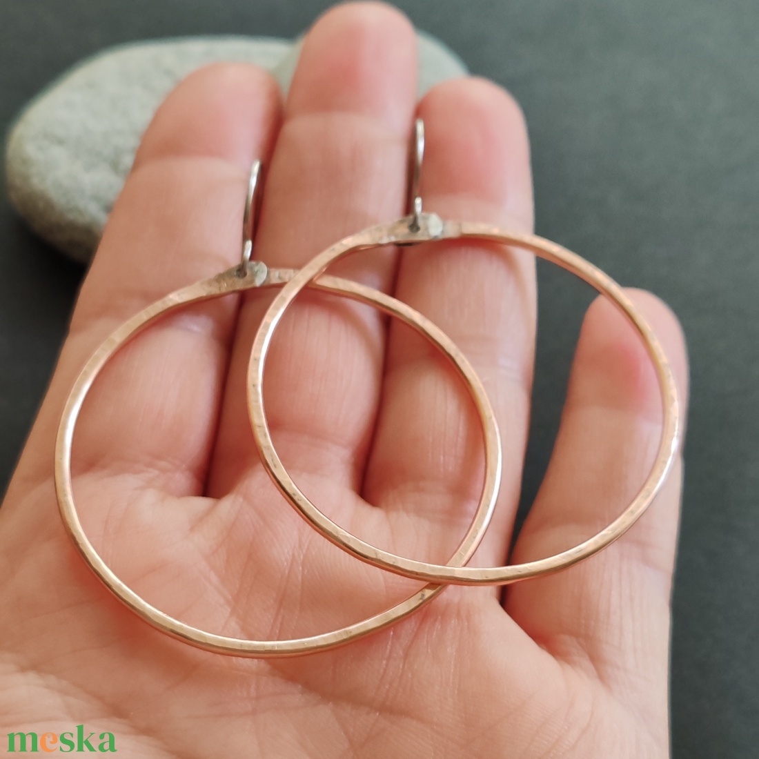 Rosegold közepes karika fülbevaló  - ékszer - fülbevaló - lógós kerek fülbevaló - Meska.hu