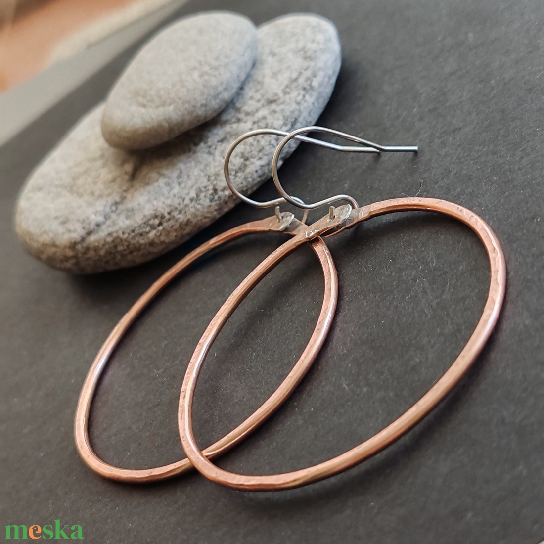 Rosegold közepes karika fülbevaló  - ékszer - fülbevaló - lógós kerek fülbevaló - Meska.hu
