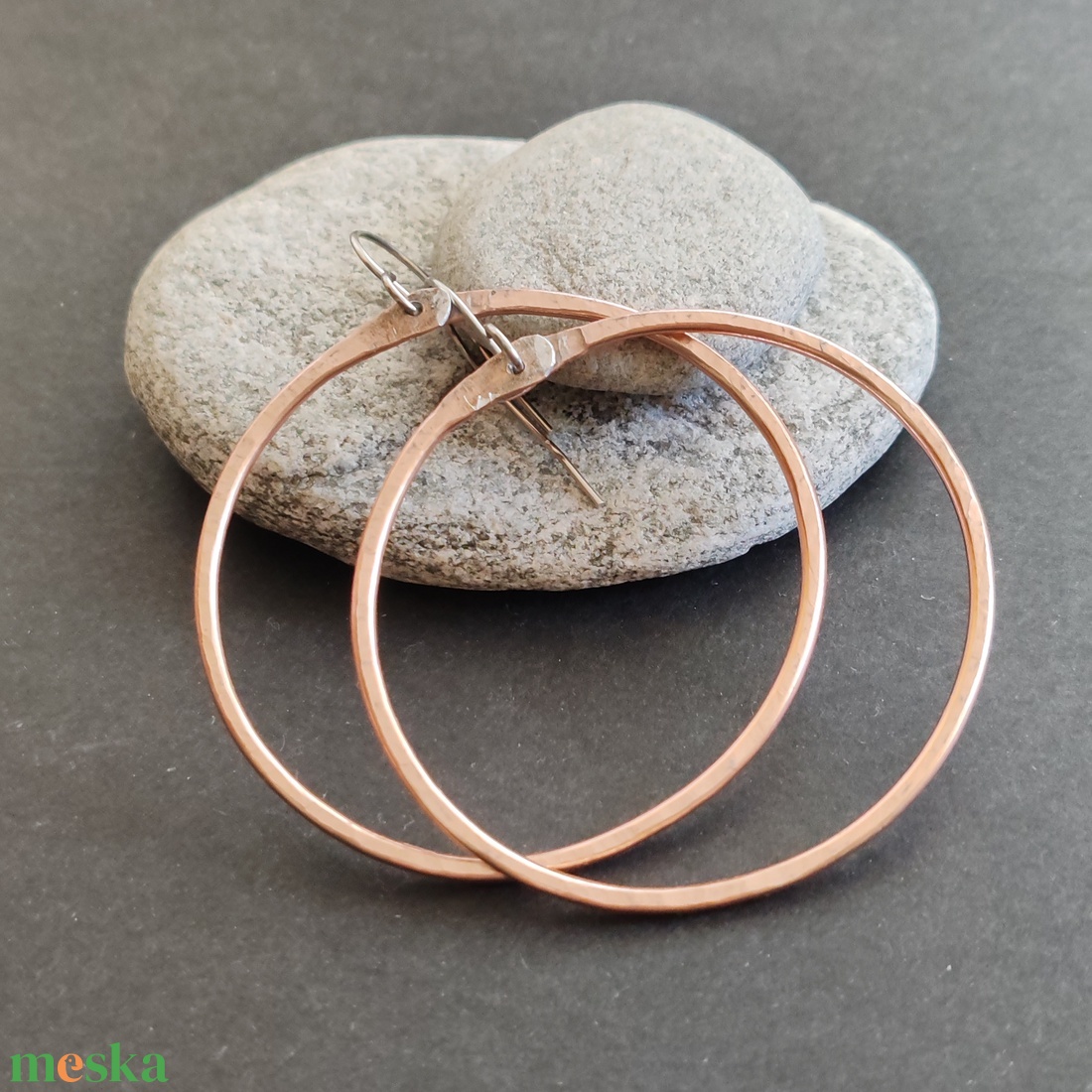 Rosegold közepes karika fülbevaló  - ékszer - fülbevaló - lógós kerek fülbevaló - Meska.hu