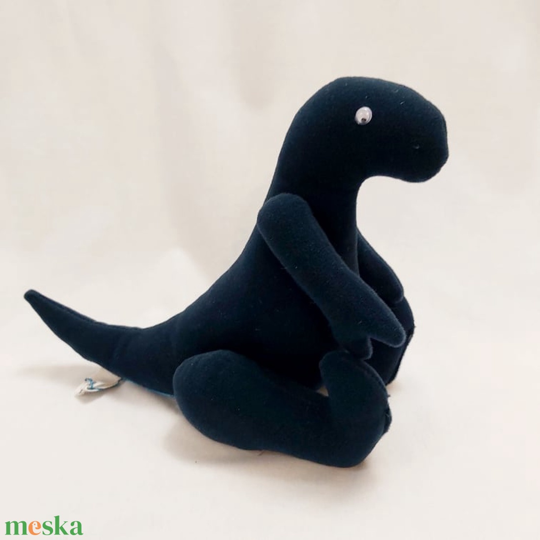 Tirexházi Kedd, a T-rex - neKedD dinókollekció - játék & gyerek - plüssállat & játékfigura - más figura - Meska.hu Tirexházi Kedd, a T-rex - neKedD dinókollekció - játék & gyerek - plüssállat & játékfigura - más figura - Meska.hu
