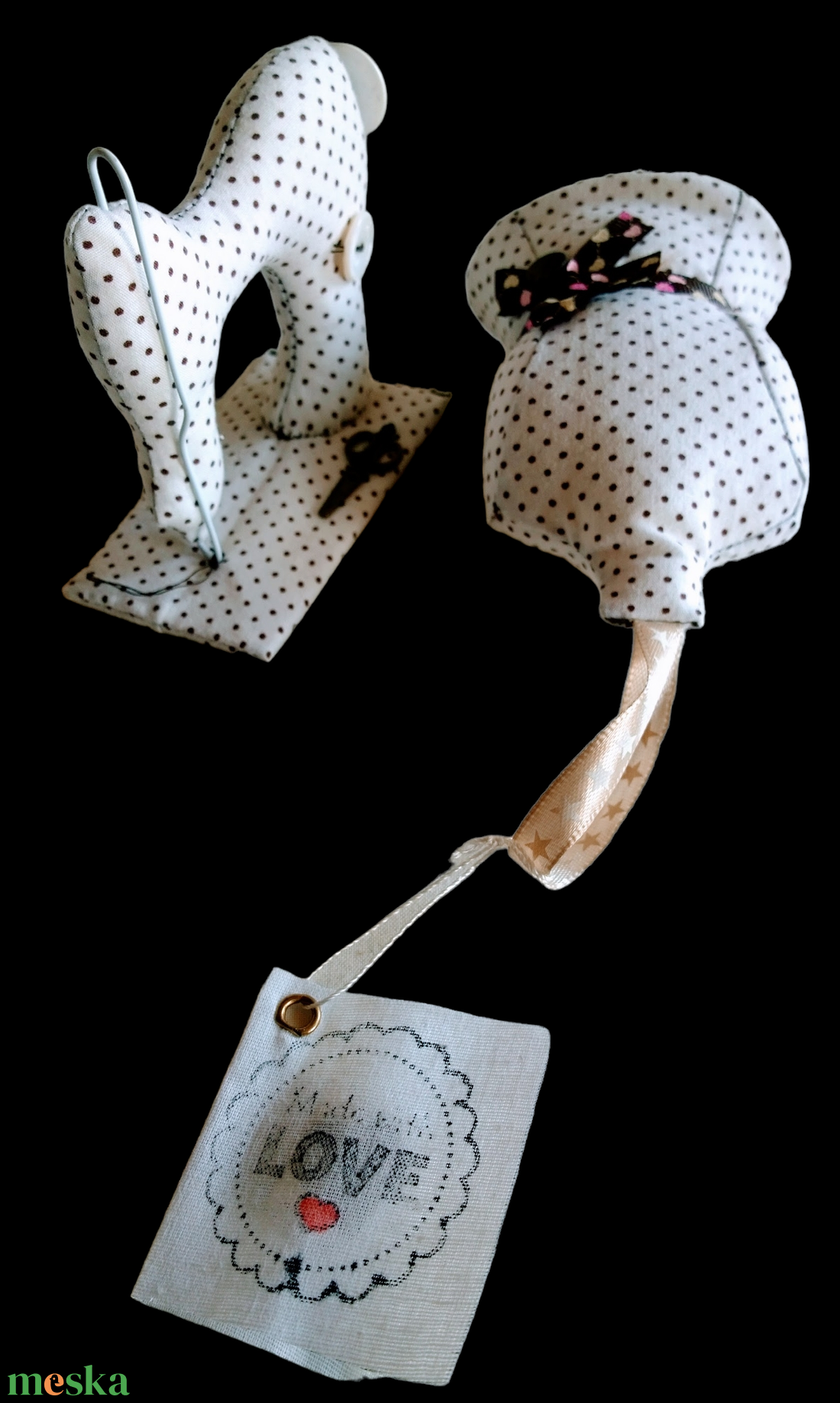 Mesterségem címere csokoládébarna szettek - otthon & életmód - lakástextil - varrókellék - Meska.hu Mesterségem címere csokoládébarna szettek - otthon & életmód - lakástextil - varrókellék - Meska.hu