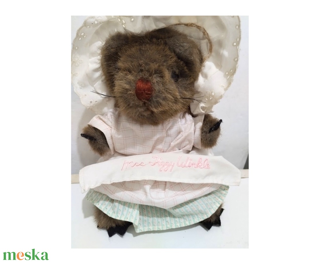 Vintage gyűjtői játék, Mrs Tiggy Winkle mackó néni, csipke ruhás vintage teddy maci néni, kosztümös vintage játék - játék & sport - plüssállat & játékfigura - maci - Meska.hu Vintage gyűjtői játék, Mrs Tiggy Winkle mackó néni, csipke ruhás vintage teddy maci néni, kosztümös vintage játék - játék & sport - plüssállat & játékfigura - maci - Meska.hu