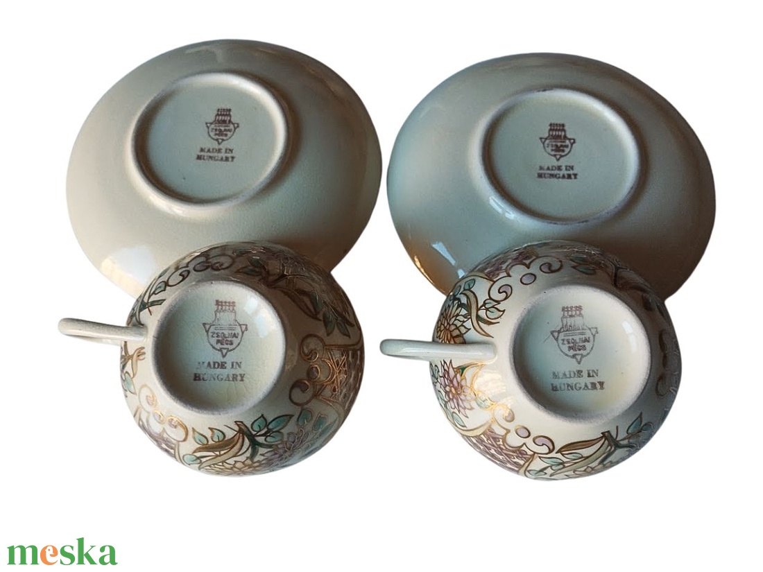 Zsolnay kávéscsészék, Körpecsétes Zsolnay porcelán kávéscsészék, Aranykontúrozott Zsolnay kávéscsésze - 1 db 11.900 Ft - otthon & életmód - konyhafelszerelés, tálalás - tálalás - bögre & csésze - Meska.hu
