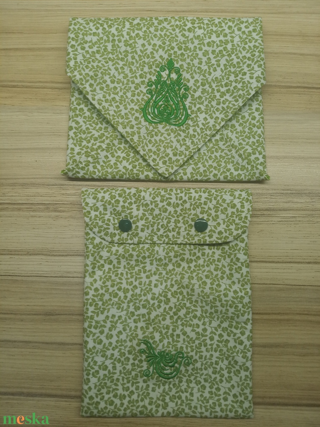 Hímzett zöld virágos újraszalvéta és Snack Bag - otthon & életmód - konyhafelszerelés, tálalás - konyhai textil - szalvéta - Meska.hu Hímzett zöld virágos újraszalvéta és Snack Bag - otthon & életmód - konyhafelszerelés, tálalás - konyhai textil - szalvéta - Meska.hu