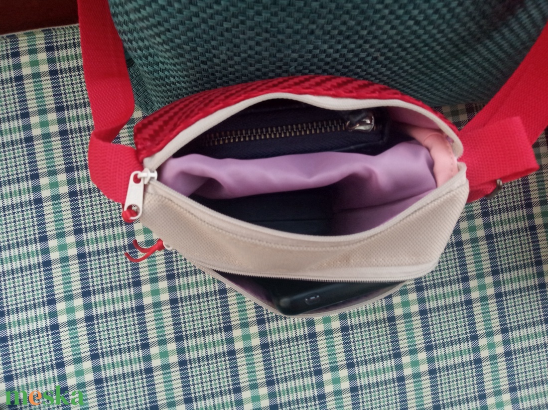 Piros Cross Body Bag - táska & tok - kézitáska & válltáska - vállon átvethető táska - Meska.hu Piros Cross Body Bag - táska & tok - kézitáska & válltáska - vállon átvethető táska - Meska.hu