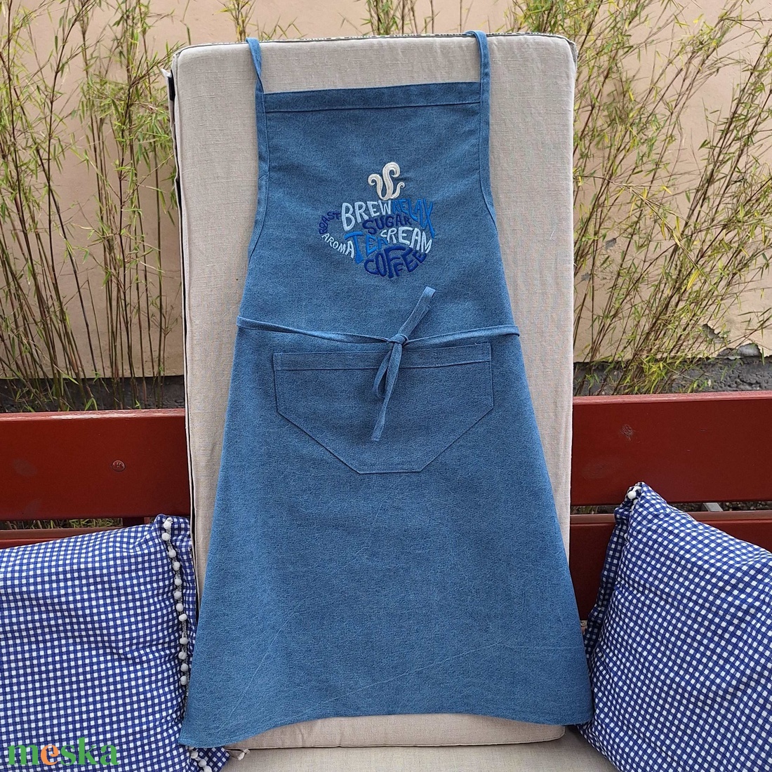 Anyák napi farmer kötény - otthon & életmód - konyhafelszerelés, tálalás - konyhai textil - kötény - Meska.hu Anyák napi farmer kötény - otthon & életmód - konyhafelszerelés, tálalás - konyhai textil - kötény - Meska.hu