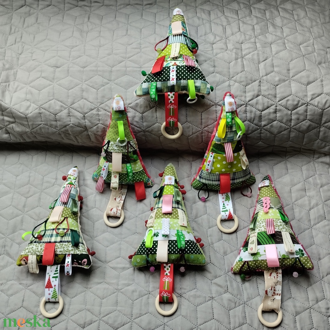 Karácsonyfa babáknak, Mézi mintás, (hóember szalagos) - játék & sport - 3 éves kor alattiaknak - alvóka & rongyi - Meska.hu