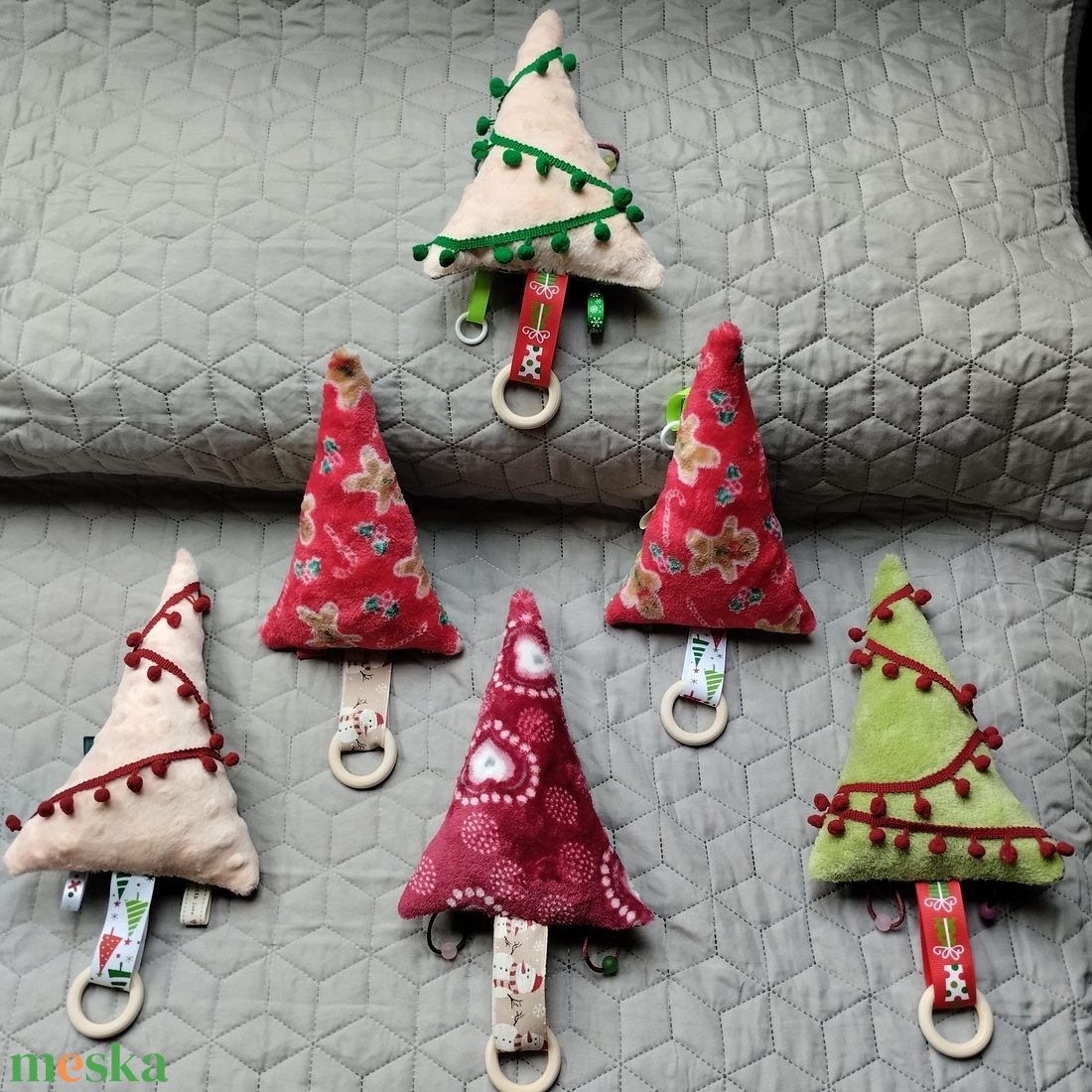 Karácsonyfa babáknak, Mézi mintás, (hóember szalagos) - játék & sport - 3 éves kor alattiaknak - alvóka & rongyi - Meska.hu