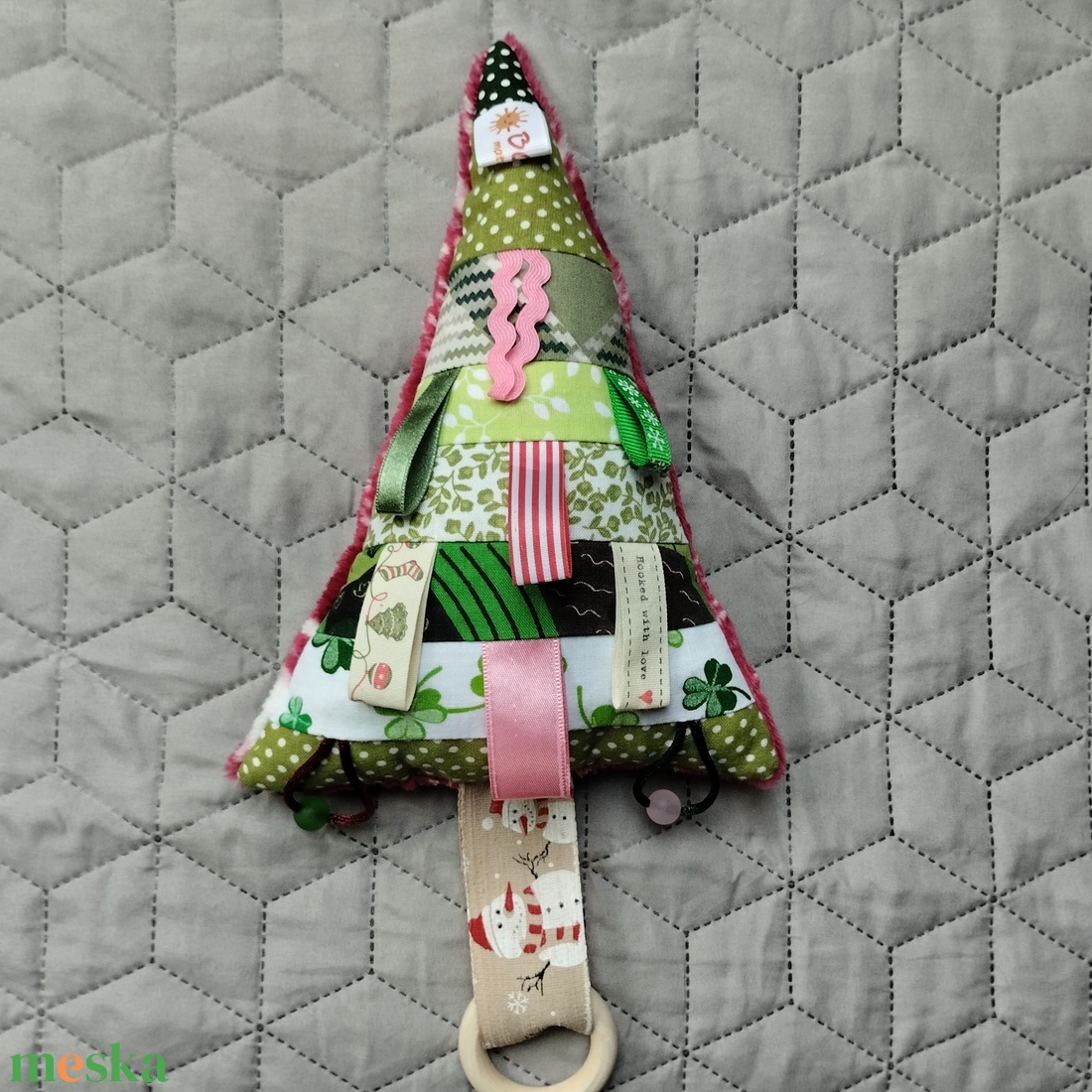 Karácsonyfa babáknak, sötét rózsaszín szivecskés - játék & sport - 3 éves kor alattiaknak - alvóka & rongyi - Meska.hu