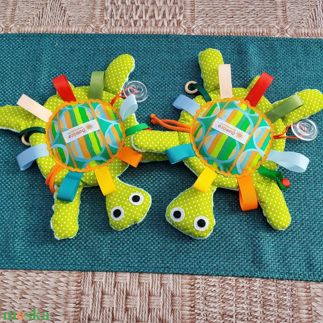 Játszó pajti, teknős-türkiz színű - baba - mama - baba játékok - szundikendő, alvóka - Meska.hu