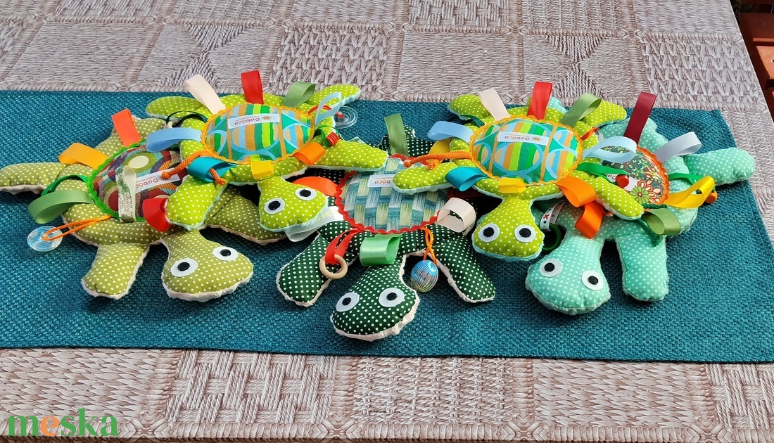 Játszó pajti, teknős halvány zöld színű - baba - mama - baba játékok - szundikendő, alvóka - Meska.hu