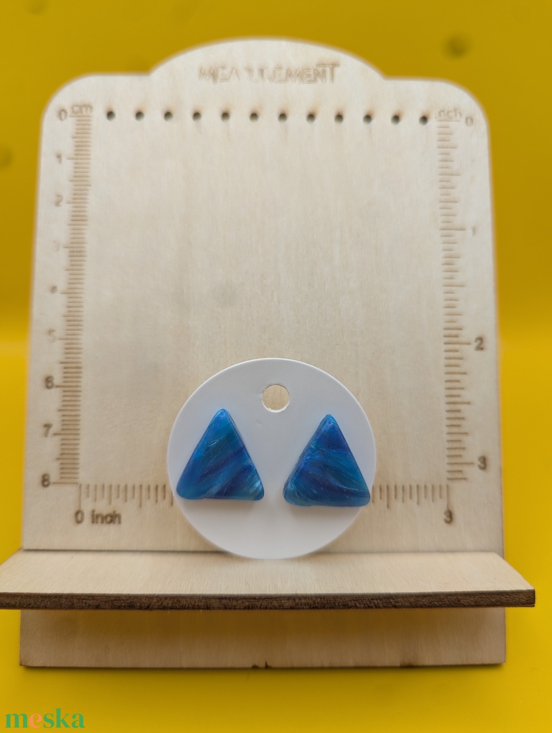 Kézműves fülbevaló polimer gyurmából (polymer clay) - kicsi, háromszög - 025 - ékszer - fülbevaló - pötty fülbevaló - Meska.hu