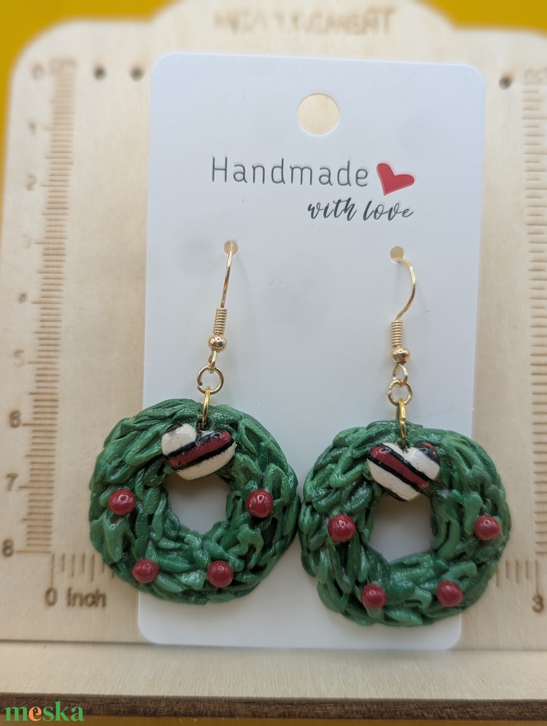 Kézműves fülbevaló polimer gyurmából (polymer clay), karácsonyi ajándék, adventi koszorú - 111 - ékszer - fülbevaló - lógó fülbevaló - Meska.hu