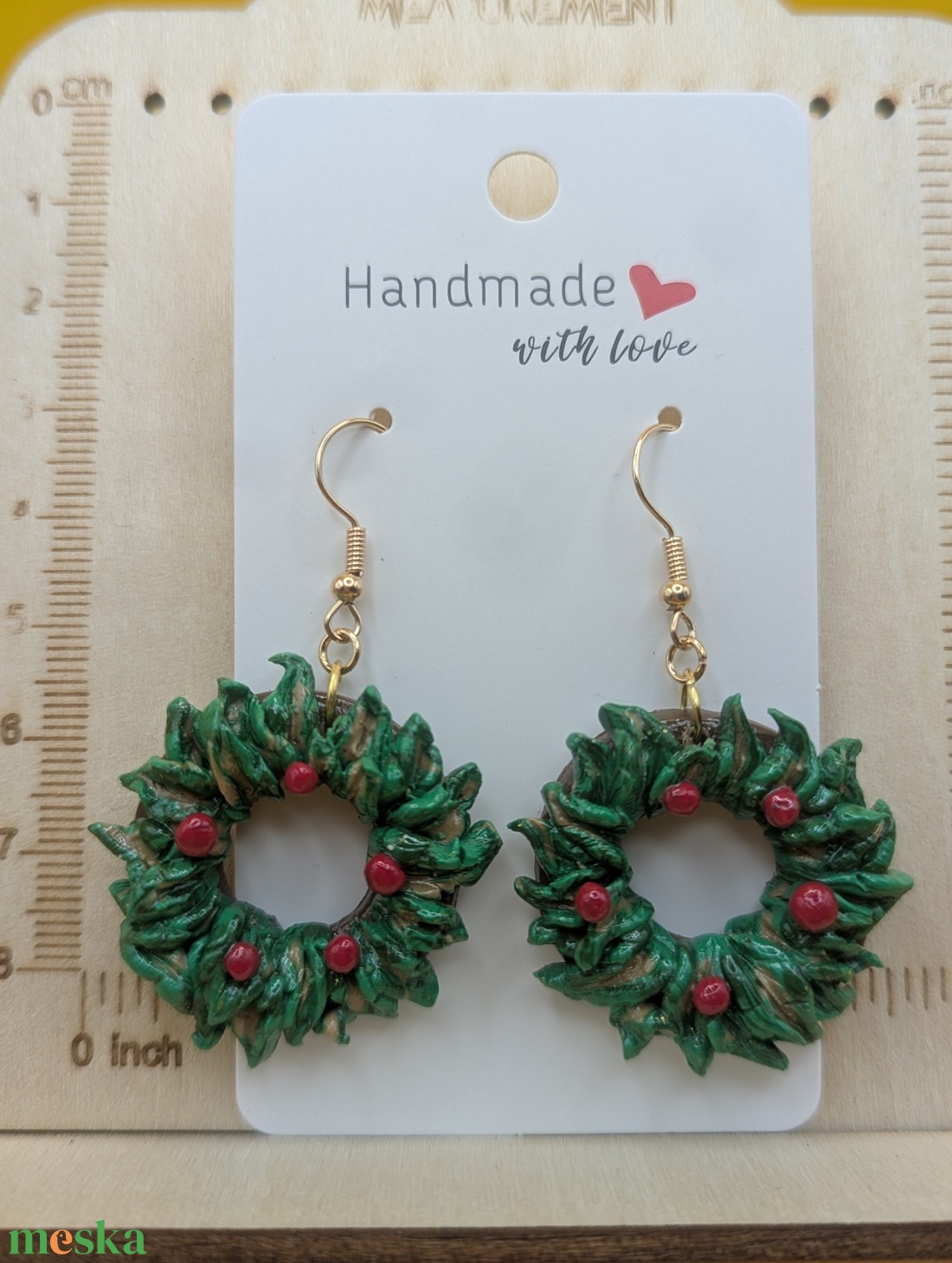 Kézműves fülbevaló polimer gyurmából (polymer clay), karácsonyi ajándék, adventi koszorú - 113 - ékszer - fülbevaló - lógó fülbevaló - Meska.hu